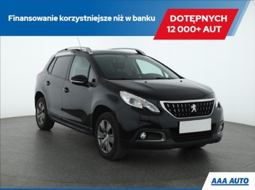 Peugeot 2008 I SUV Facelifting 1.2 PureTech 110KM 2016 Peugeot 2008 1.2 PureTech, Salon Polska