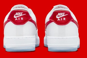 BUTY W AIR FORCE 1 '07 ESS SNKR DX6541 100 R-39