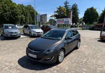 Opel Astra J Sports Tourer Facelifting 2.0 CDTI ECOTEC 165KM 2014 Opel Astra gwarancja 12 miesiecy 2.0 Diesel 165KM, zdjęcie 8