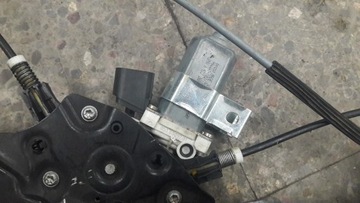 7075668E MECHANIZMUS OKNO PRAVÝ PŘEDNÍ BMW E60