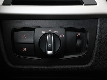 BMW Seria 3 F30-F31-F34 Touring Facelifting 2.0 318d 150KM 2017 BMW 318 Advantage automat navi grzane fotele PDC, zdjęcie 32