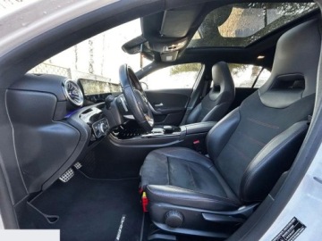 Mercedes Klasa A W177/V177 Hatchback 1.3 200 163KM 2021 Mercedes-Benz Klasa A 200 4-Matic AMG Line 8G-DCT 1.3 Benzyna 163KM 2021r, zdjęcie 9