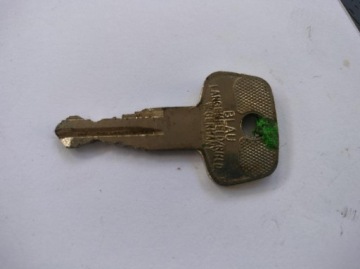 КРЫШКА ТОПЛИВНОГО КРЫШКИ ХРОМИРОВАННАЯ OLDTIMER VINTAGE FORD