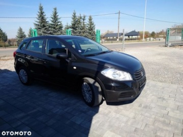 Suzuki SX4 I Classic 1.6 VVT 120KM 2013 Suzuki SX4 S-Cross Suzuki SX4 S-Cross 1.6 VVT 4x2 Comfort 1.6 Benzyna, zdjęcie 2