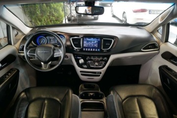 Chrysler Pacifica II 3.6 V6 291KM 2018 Chrysler Pacifica Touring L 3.6L V6 291KM MenuPL StowN Go Kamera 7os. LED, zdjęcie 15