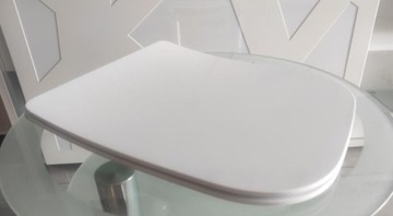 Прямоугольное сиденье для унитаза Opoczno Metropolitan