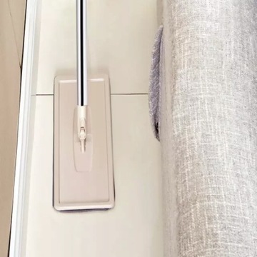 ПЛОСКАЯ ШВАБРА С ДВУХКАМЕРНЫМ ВЕДРОМ СКРЕЕРОМ