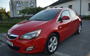 Opel Astra J Hatchback 5d 1.6 Turbo ECOTEC 180KM 2010 Opel Astra 1.6TB Automat Klima Sprowadzony Oplacony 1.6 Benzyna 180KM, zdjęcie 2