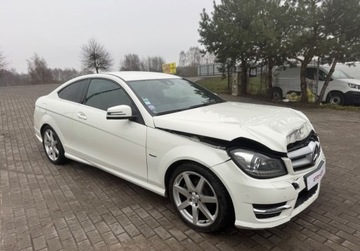 Mercedes Klasa C W204 Limuzyna 1.8 180 CGI BlueEFFICIENCY 156KM 2012 Mercedes-Benz Klasa C Coupe 180 CGI 2012r pakiet AMG serwisowany w ASO