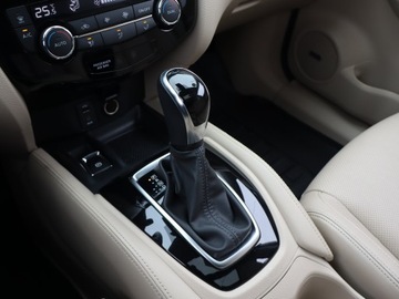 Nissan X-Trail III Terenowy Facelifting 1.7 dCi 150KM 2019 Nissan X-Trail 1.7 dCi, Salon Polska, Serwis ASO, zdjęcie 12