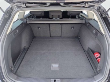 Volkswagen Passat B8 Variant 1.8 TSI BlueMotion Technology 180KM 2018 Volkswagen Passat Variant Salon PolskaFaktura VATmaly przebiegZadbanyFull, zdjęcie 22