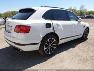 Bentley Bentayga 2019 Bentley Bentayga V8 2019 4.0 Benzyna 542KM, zdjęcie 4