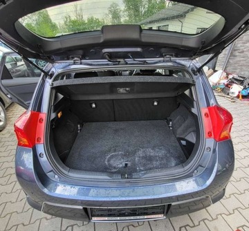 Toyota Auris II Hatchback 5d 1.8 HSD 136KM 2014 Toyota Auris Toyota Auris Hybryda 1.8 Hybryda Plug-in 136KM, zdjęcie 9