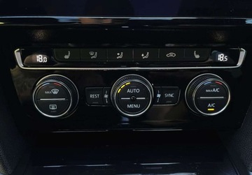 Volkswagen Arteon Fastback 2.0 TDI 240KM 2018 Volkswagen Arteon 2.0 TDI DSG 240 KM bezwypadkowy R-line navi vitrtual, zdjęcie 32