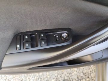 Opel Astra K Hatchback 5d 1.4 Turbo 150KM 2016 Opel Astra 1.4 benzyna139 tys.kmjeden wlascDrugie kolanastepny serwis 09.2, zdjęcie 21