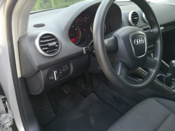 Audi A3 8P 2009 Audi A3 Sportback 1.6 MPI 102KM SPORTBACK Klimatro, zdjęcie 11