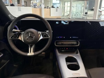 Mercedes CLA C118/X118 2025 MERCEDES-BENZ CLA 200 Sedan 1.5 (163KM) 2025, zdjęcie 4