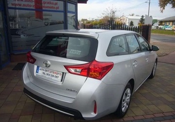 Toyota Auris II Touring Sports D-4D 90 90KM 2013 Toyota Auris Toyota Auris 1.4 D-4D Active 1.4 Diesel 90KM, zdjęcie 6