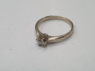 0.15 CT! YES! Piękny pierścionek 585/ 2.47 gr/ R14