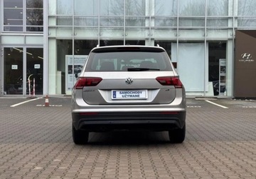 Volkswagen Tiguan II SUV 1.5 TSI EVO 150KM 2019 Volkswagen Tiguan 1.5 IQ-Drive R-line Vatmarza Panorama 1.5 Benzyna 150KM, zdjęcie 32