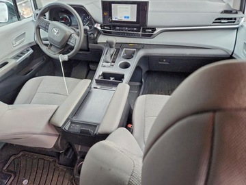 Toyota Sienna III 2025 Toyota Sienna Le 2025 2.5 Hybryda 245KM, zdjęcie 8