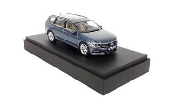 МОДЕЛЬ АВТОМОБИЛЯ VW Passat B8 Вариант 1:43 Дилерский центр