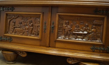 КРАСИВАЯ ОХОТНИЧЬЯ РЕЗНАЯ ВИТРИНА 405/165
