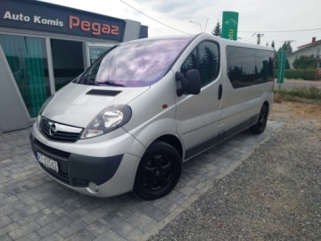 Opel Vivaro A Combi L1 2.0 CDTI 115KM 2013 Opel Vivaro Opel Vivaro 2.0 CDTI L2H1 Life Cosmo 2.0 Diesel 114KM, zdjęcie 1