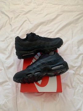 Nike Buty Air Max 95 ESSENTIAL CI3705 001 r. 36-46