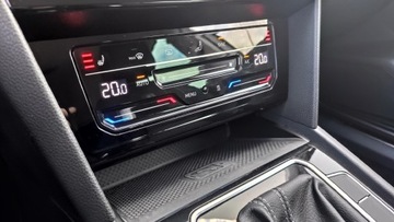 Volkswagen Passat B8 Variant Facelifting 2.0 TDI SCR 200KM 2022 Volkswagen Passat Variant Rline 200KM 4x4 Elegance, zdjęcie 28