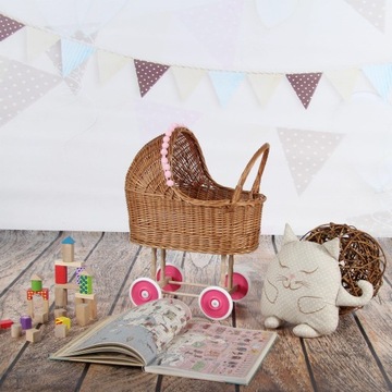 Wiklinowy wózek dla lalek - na dzień dziecka