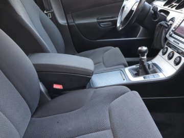 Volkswagen Passat B6 Variant 2.0 TDI PD-DPF 140KM 2007 VW Passat 2.0 TDI, Navi, Klima, Klimatronic, zdjęcie 8