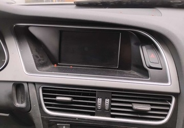 Audi A4 B8 Avant Facelifting 2.0 TDI 177KM 2014 Audi A4 Avant 112014r, 2.0TDI. Uszkodzony przod. 2.0 Diesel 177KM, zdjęcie 11