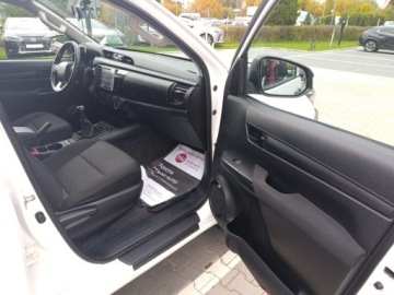 Toyota Hilux VIII Pojedyncza kabina 2.4 D-4D 150KM 2017 Toyota Hilux 2.4 D-4D Double Cab DLX 4x4 Toyota Hi, zdjęcie 22