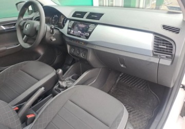 Skoda Fabia III Hatchback Facelifting 1.0 TSI 95KM 2020 Skoda Fabia Ambition 1.0 TSI 95KM Salon PL VAT-23 Benzyna 95KM, zdjęcie 9