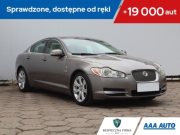 Jaguar XF I Sedan 2.7 BiTurbo D 207KM 2008 Jaguar XF 2.7 D, 203 KM, Automat, Navi, Xenon