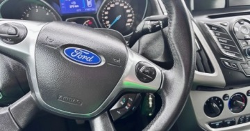 Ford Focus III Kombi 1.6 Duratorq TDCi DPF 115KM 2013 Ford Focus 1.6D 115KM przeb.120tys zarejestrowany hak 1.6 Diesel 115KM, zdjęcie 18