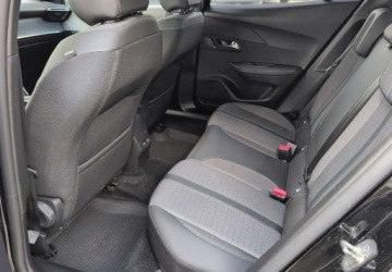 Peugeot 2008 II e-SUV Elektryczny 50kWh 136KM 2023 Peugeot 2008 e-2008 Allure Pack SalonPL Zadbany FV23 Kredyt 0 Leasing 101, zdjęcie 2