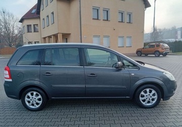 Opel Zafira B 1.6 Twinport ecoFLEX 115KM 2011 Opel Zafira Zarejestrowany w Polsce - benzyna - 7 foteli 1.6 Benzyna 116KM, zdjęcie 5
