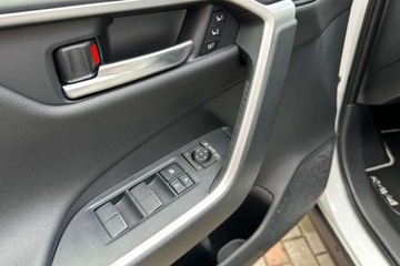 Toyota RAV4 V SUV Facelifting 2.5 Hybrid Dynamic Force 222KM 2025 Toyota RAV4 2.5 222KM 4x4 Executive Kamera 360 Duzy rabat Aktywny tempo, zdjęcie 13