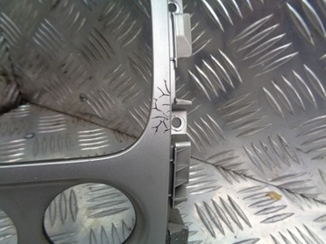 KONZOLA STŘEDNÍ  SUZUKI LIANA