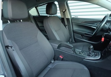 Opel Insignia I Sedan Facelifting 2.0 CDTI Ecotec 170KM 2015 Opel Insignia 2.0 CDTI 170KM Cosmo Liftback SalonPL SerwisASO FV23 Gwaranc, zdjęcie 17