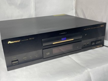 DVD-CD-проигрыватель Pioneer DV-717.