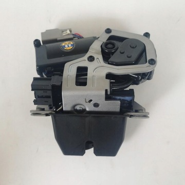 Замена актуатора замка автомобиля Fa1Z7443150B