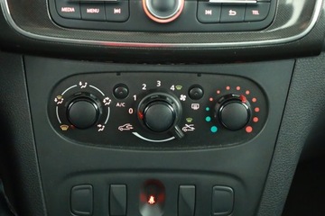 Dacia Logan II Sedan Facelifting 1.0 SCe 73KM 2018 Dacia Logan 1.0 SCe, Salon Polska, Serwis ASO, zdjęcie 9