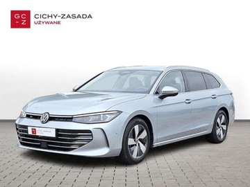 Volkswagen Passat B8 Variant Facelifting 2.0 TDI SCR 150KM 2025 Volkswagen Passat Variant 150KM TDI DSG Elegance IQDrive Alu17 Kamera360 H