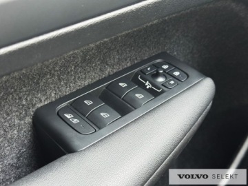 Volvo XC40 Crossover Facelifting 2.0 B3 163KM 2025 Volvo XC 40 B3 Core | Fusion Red | BLIS | Serwis A, zdjęcie 26