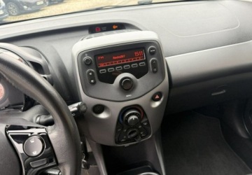 Toyota Aygo II Hatchback 3d Facelifting 1.0 VVT-i 72KM 2019 Toyota Aygo 1,0 72KM Klimatyzacja Benzyna 72KM, zdjęcie 16