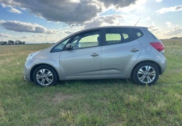 Kia Venga Mikrovan Facelifting 1.6 DOHC 124KM 2017 Kia Venga Kia Venga 1.6 CVVT Dream-Team Edition 1.6 Benzyna 125KM, zdjęcie 3