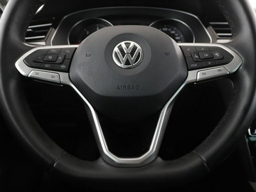 Volkswagen Passat B8 Variant Facelifting 2.0 TDI SCR 150KM 2020 Volkswagen Passat DSG full LED navi klima auto (3, zdjęcie 20